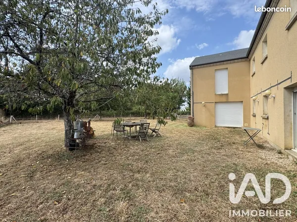 Maison familiale 8 pièces 243 m²