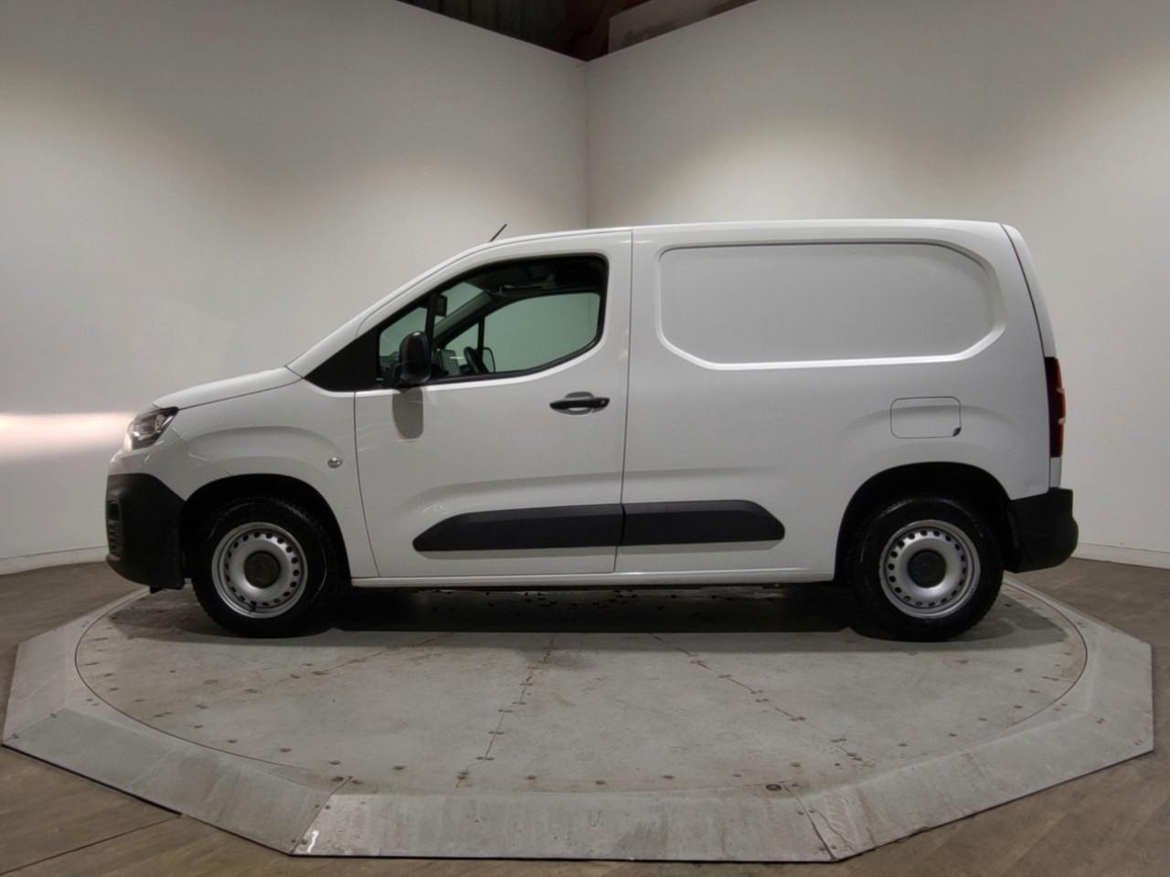 Citroën Berlingo van m 650 bluehdi 100 s&s driver — photo 2