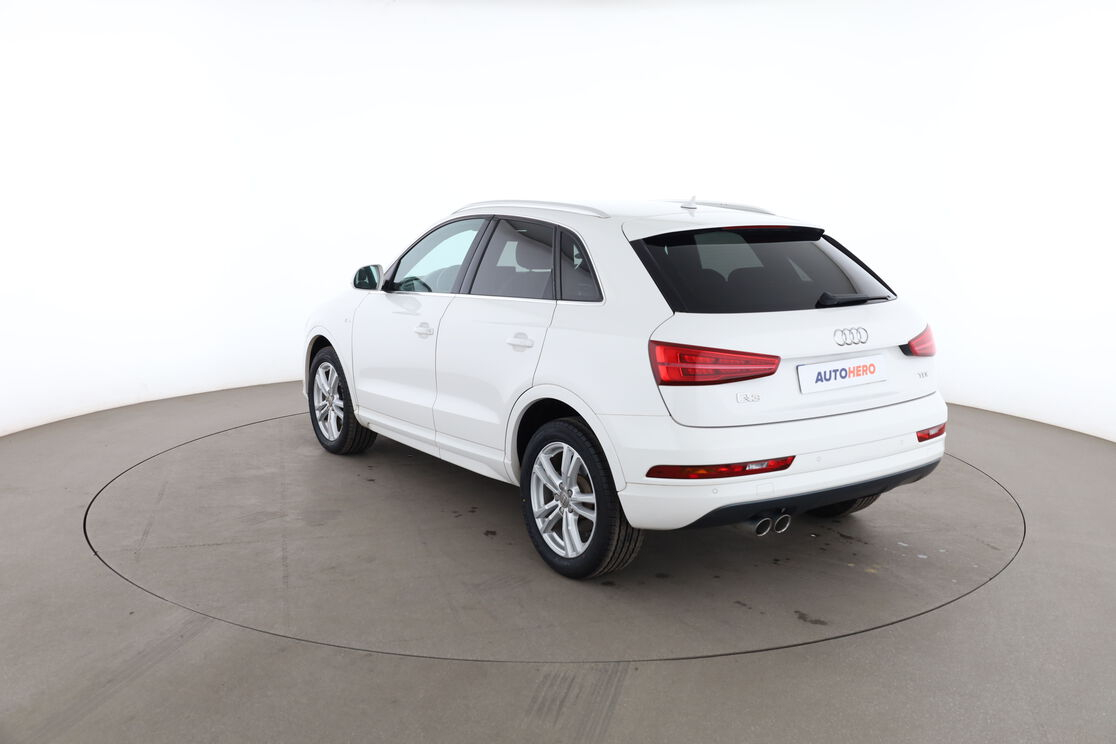 Audi Q3 2.0 TDI S Line — photo 3