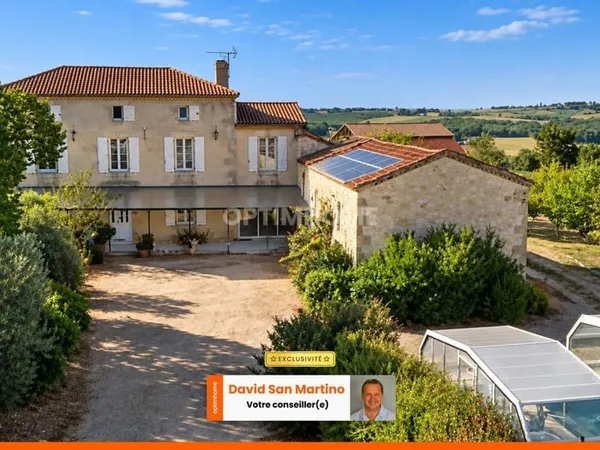Maison en pierre avec piscine et dépendances - Vue dominante sur la campagne gersoise