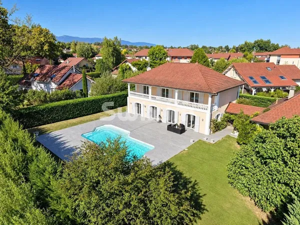 Maison de luxe 8 pièces 275 m²