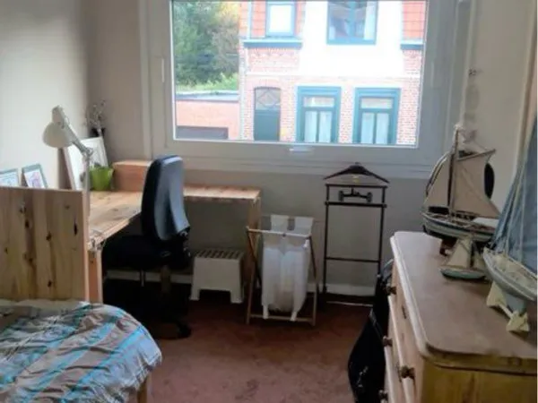 Chambre privée sur H.O.M.E.E.X.C.H.A.N.G.E