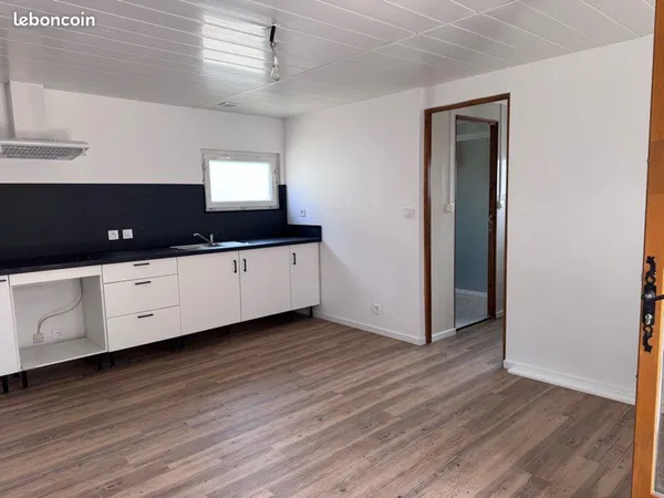 À louer appartement environ 33m2