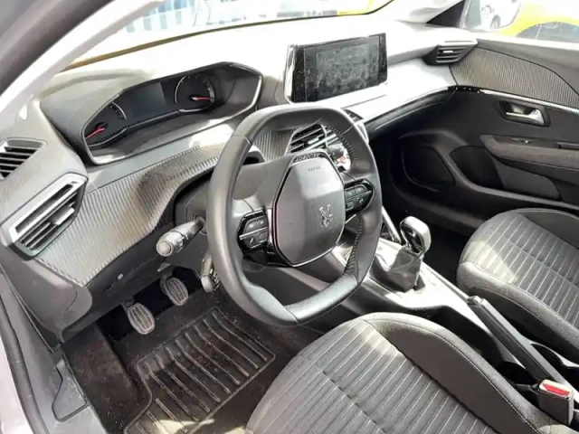 Peugeot 208 puretech 75 s&amp;s bvm5