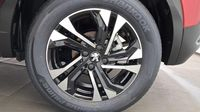 Peugeot 2008 1.2 PureTech 100ch S&S Allure Pack — photo 11