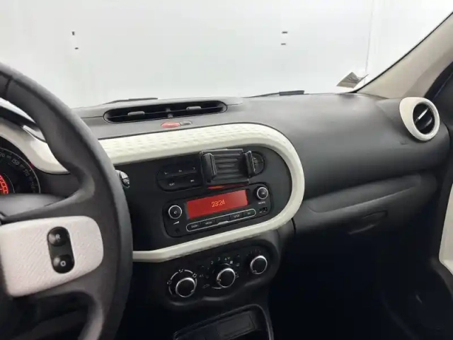 Renault Twingo iii sce 75 - 20 — photo 21