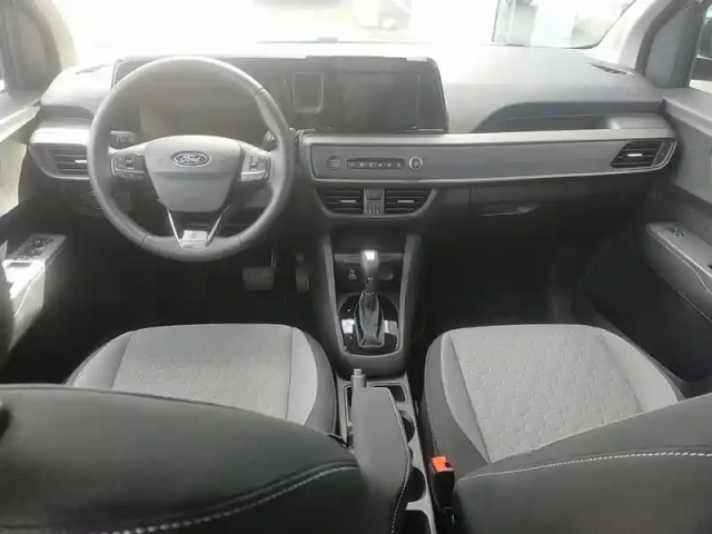 Ford Tourneo Courier 1.0 ecoboost 125ch s&amp;s titanium powershift — photo 5
