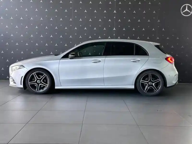 Mercedes Classe A 200 amg line — photo 34