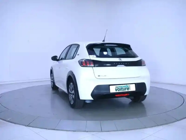 Peugeot 208 electrique 50 kwh 136ch — photo 7