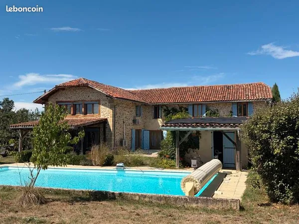Maison 5 pièces 194 m²
