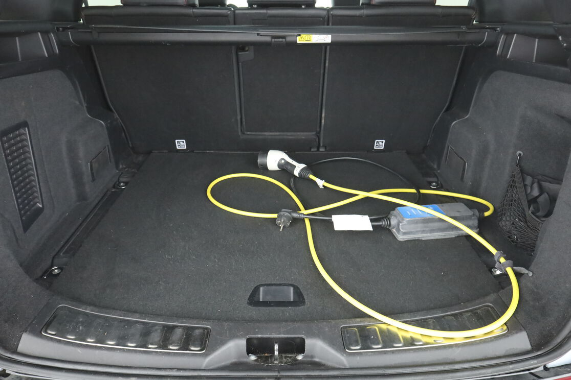 Land Rover Discovery Sport P300e PHEV AWD R-Dynamic SE Auto — photo 16
