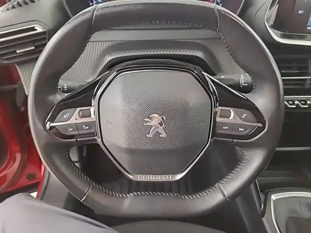 Peugeot 2008 puretech 130 s&amp;s bvm6 — photo 9