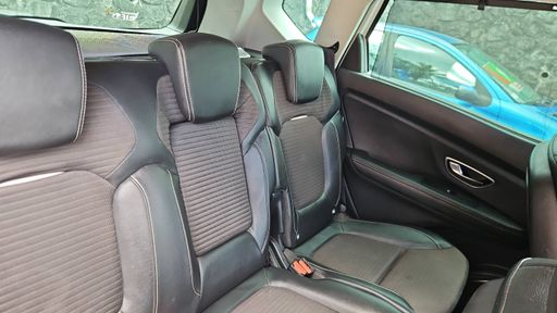 Renault Scenic 1.7 Blue dCi 120 EDC6 - Intens – 2019 – 117658 km – Diesel – Boîte Automatique — photo 45