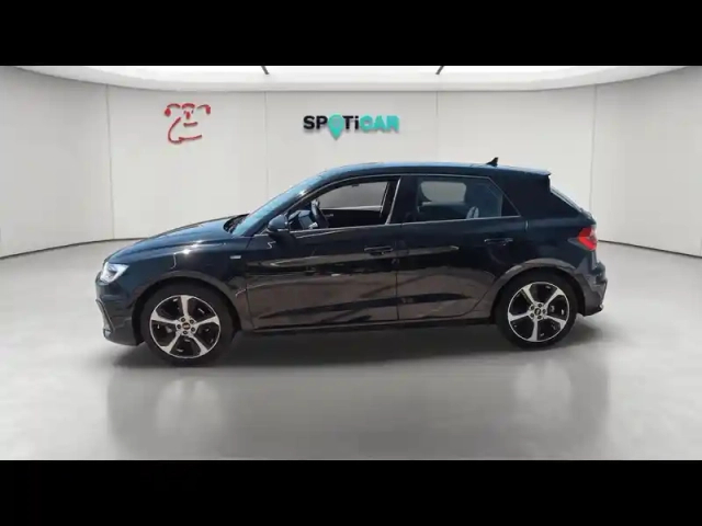 Audi A1 sportback 30 tfsi 110ch s line — photo 2