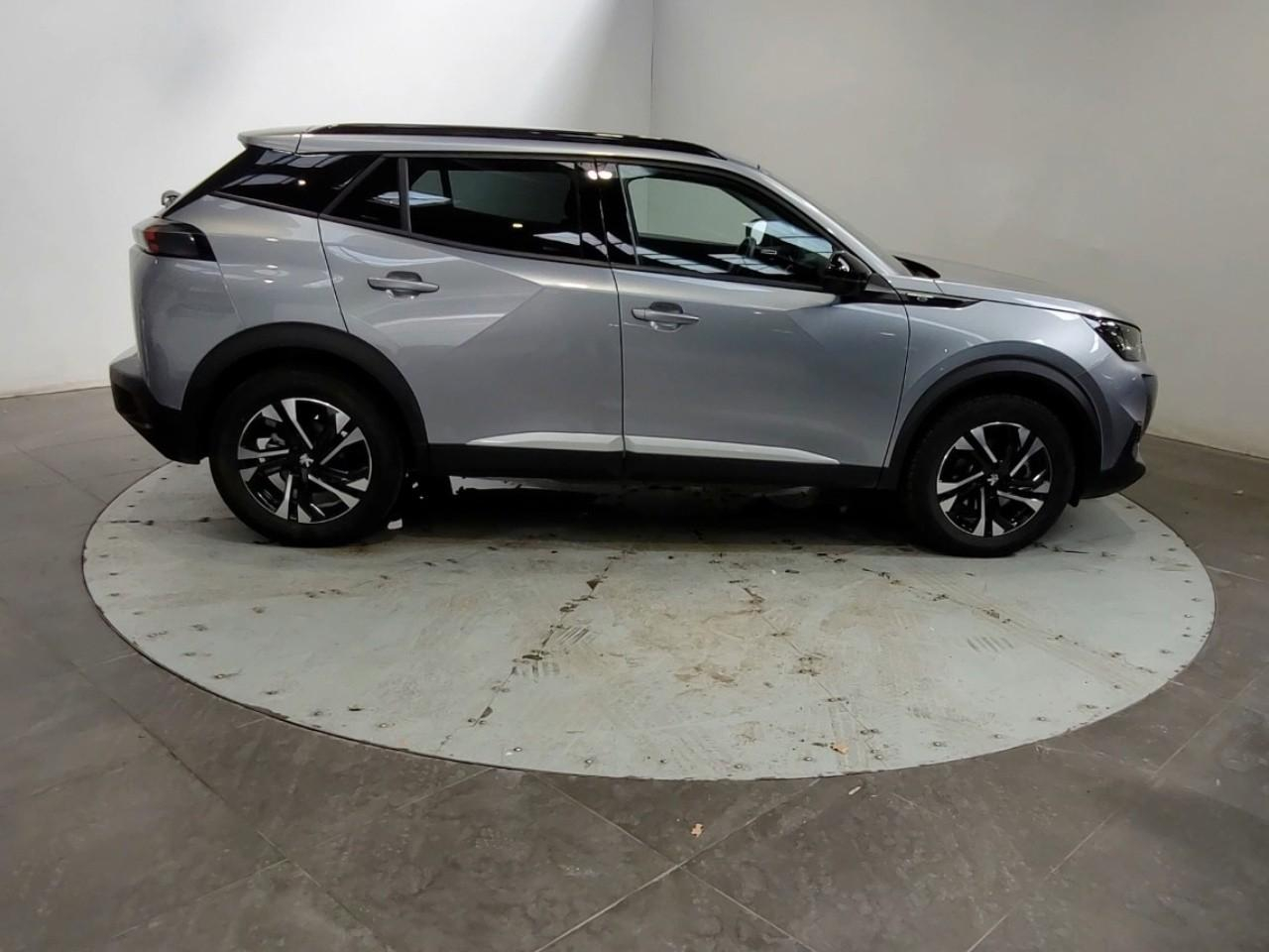 Peugeot 2008 electrique 136 ch allure — photo 6
