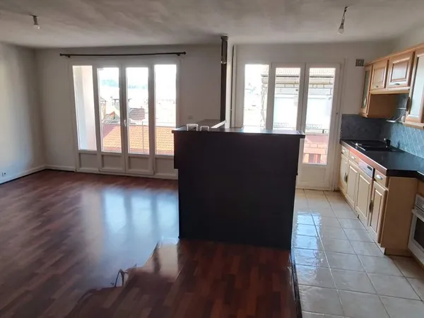 Disponible - Location T3 calme et spacieux