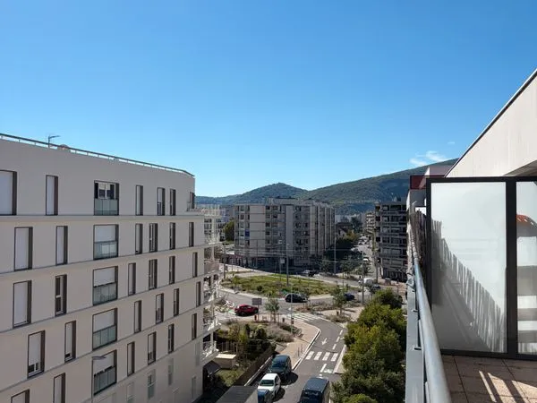 T4 - 3 chambres meublé 100m² avec parking - Gare & Tram à pied - Annemasse