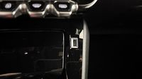 Peugeot 2008 1.2 PureTech 130ch S&S GT EAT8 — photo 30