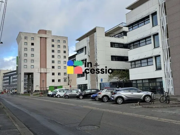Bureaux 685 m²