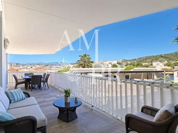 Cannes Basse Californie - Rare duplex de 136 m² au coeur d'un quartier central et résidentiel