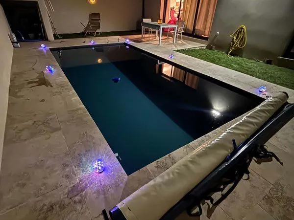 Villa contemporaine avec piscine plain pied