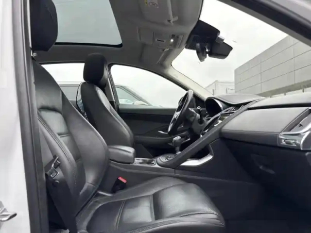 Jaguar E-Pace d165 s bvm fwd — photo 9