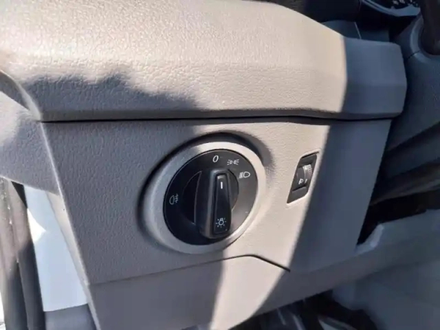 Volkswagen Crafter fg 30 l3h3 2.0 tdi 140ch business line traction — photo 15