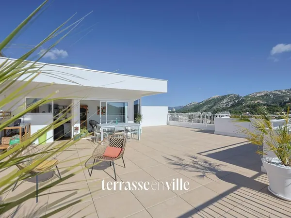 Vends t4 - 109 m² - Marseille 13009