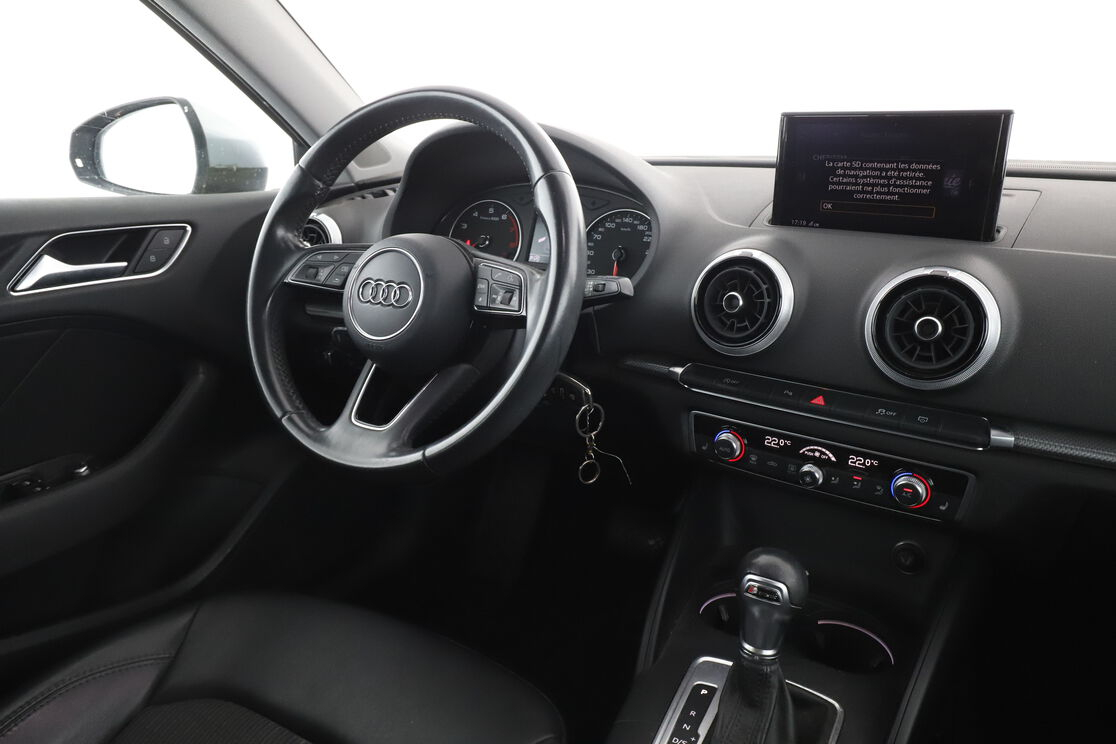Audi A3 Sportback 35 TFSI COD S Tronic 7 — photo 12