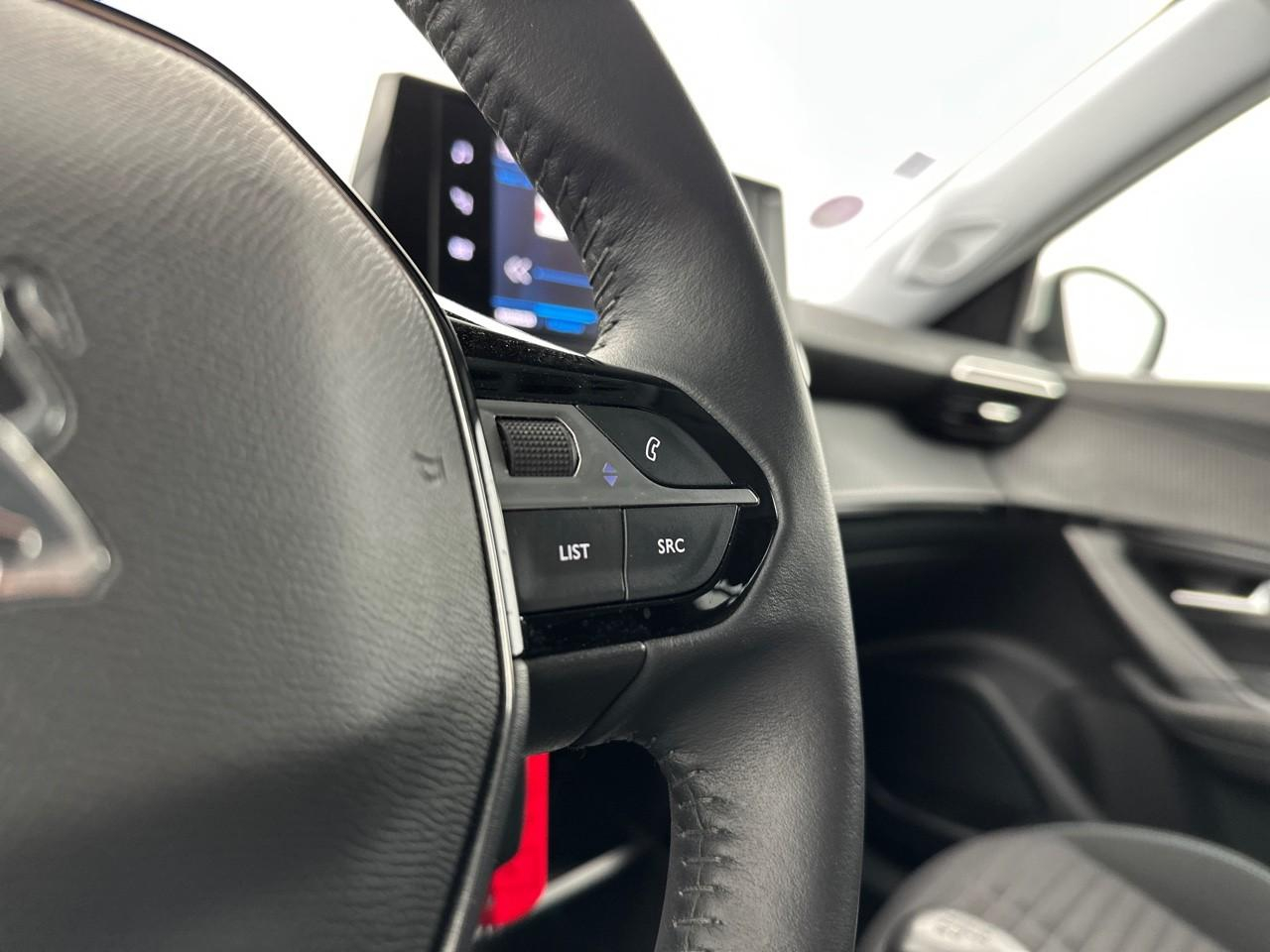 Peugeot 2008 puretech 100 s&s bvm6 style — photo 20