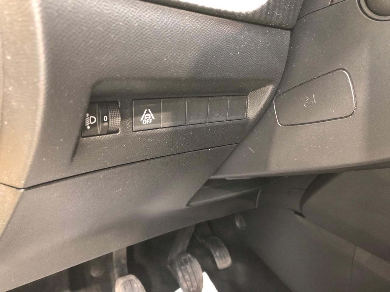 Peugeot 208 puretech 100 s&s bvm6 allure — photo 25
