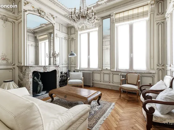 Maison 6 pièces 330 m²