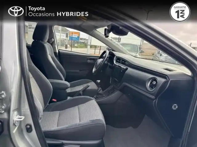 Toyota Auris 1.2 turbo 116ch collection — photo 6