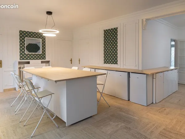 Maison 10 pièces 240 m²