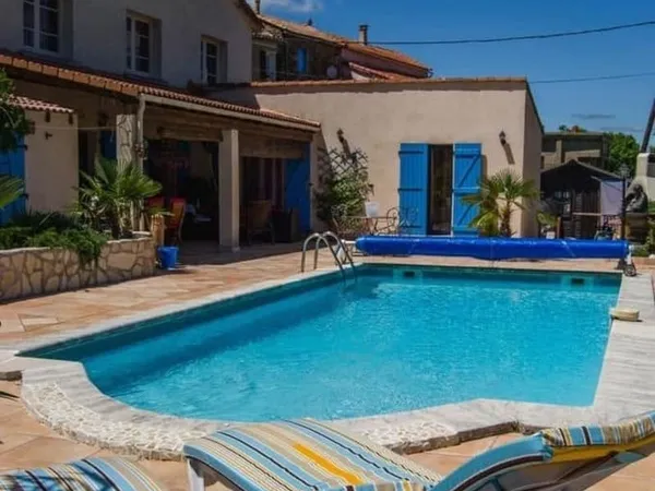 Une propriété de charme, 2 logements en pleine nature
