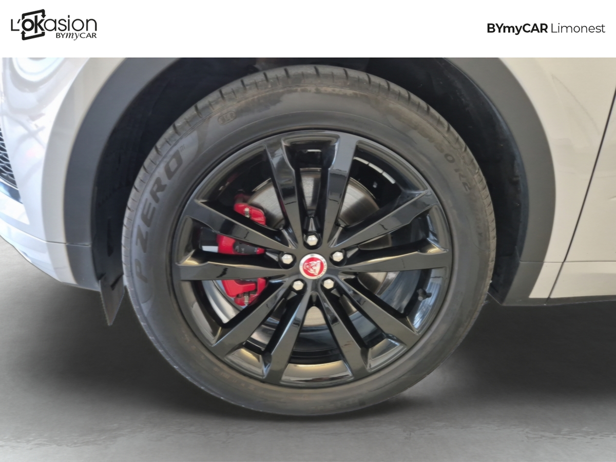 Jaguar E-Pace P300e ch PHEV AWD BVA — photo 14