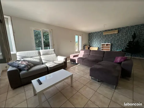 Appartement 5 pièces 217 m²