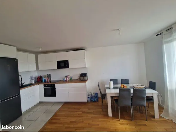 Appartement 4 pièces meublé et équipé, 85 m² (B) vue canal Croix Bonnet, résidence sécurisée