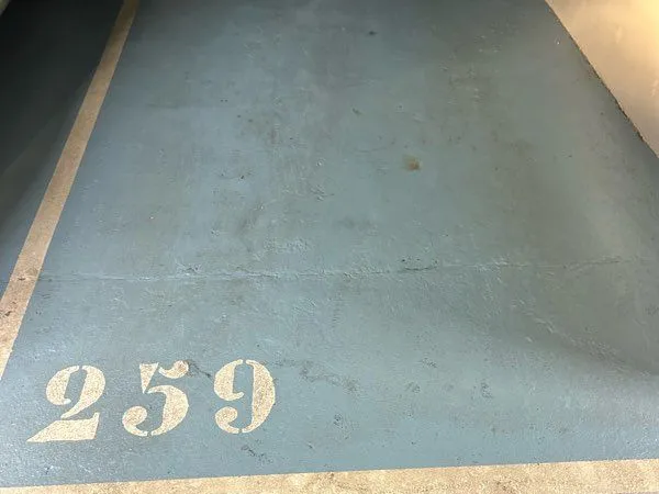 Parking moto/scooter