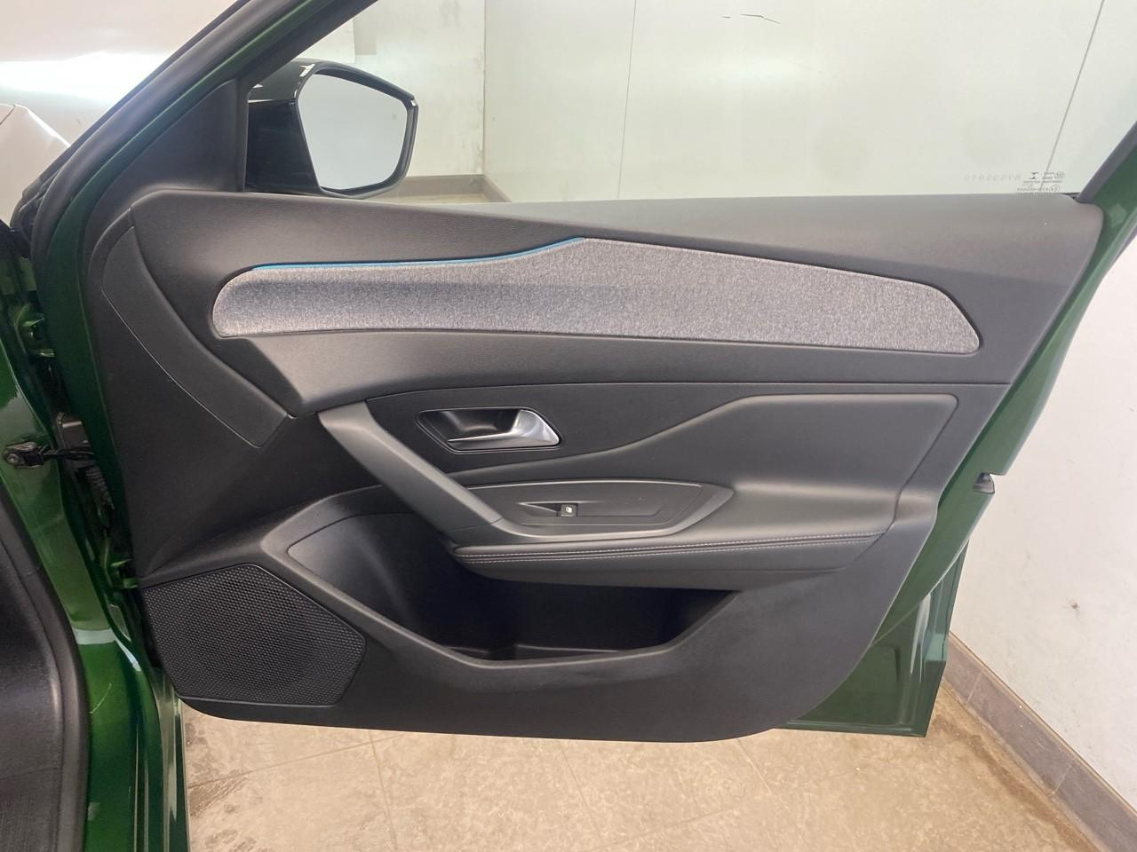 Peugeot 308 sw puretech 130ch s&s bvm6 allure pack — photo 24