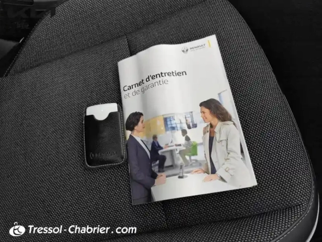 Renault Captur e-tech 145 - 21 intens — photo 16