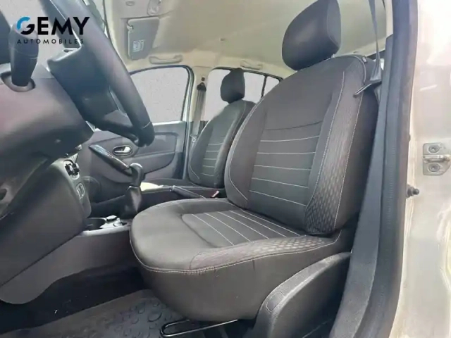 Dacia Sandero sce 75 — photo 9