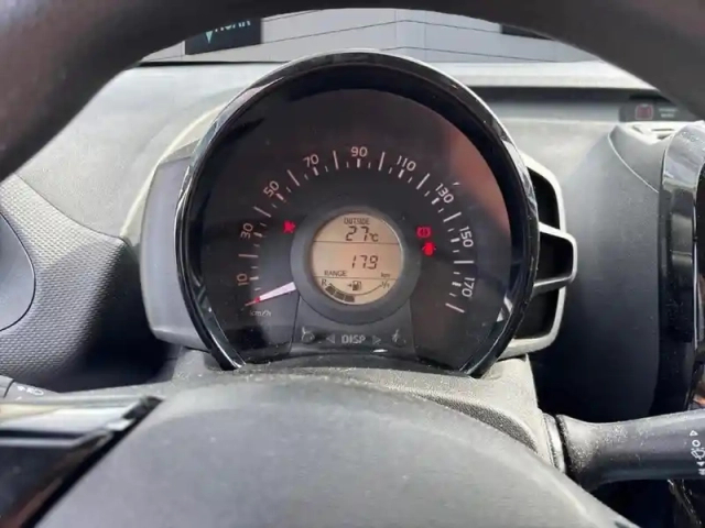 Citroën C1 vti 72 s&amp;s feel — photo 21
