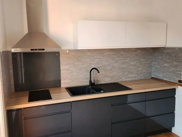 Duplex avec balcon 50m de la banche