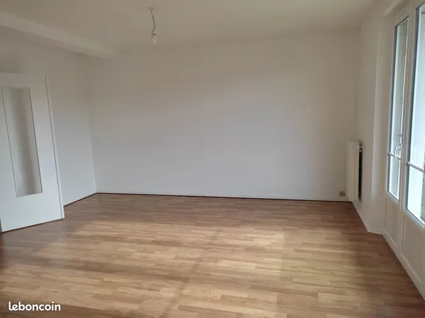 Appartement T3 + Bureau - 74 m² - Centre-ville