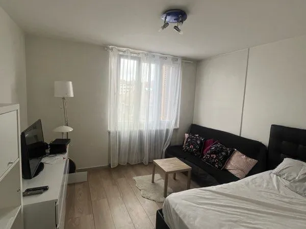 Studio frontière