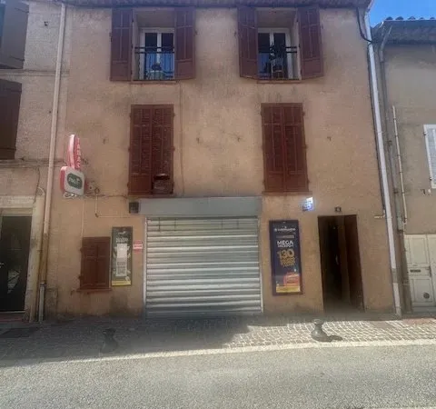 IMMEUBLE 1 LOCAL+2 APPARTEMENTS