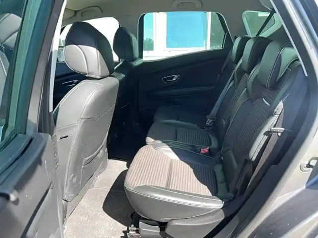 Renault Scenic tce 140 fap — photo 20