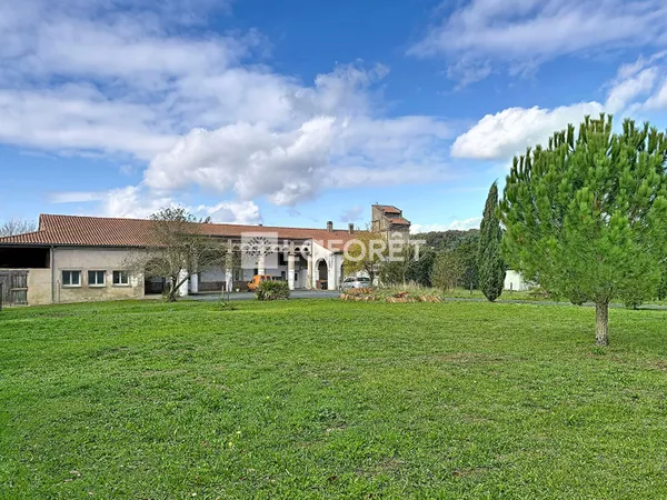 Maison 7 pièces 253 m²