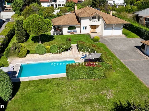 Propriété 11 pièces 382 m²